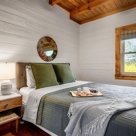 Mulberry Ridge Villa Сивиървил Екстериор снимка