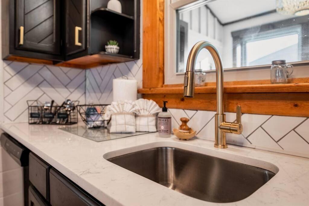 Mulberry Ridge Villa Сивиървил Екстериор снимка