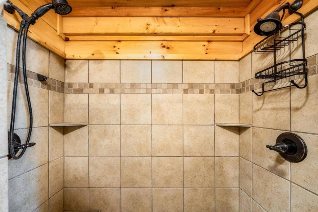 Mulberry Ridge Villa Сивиървил Екстериор снимка