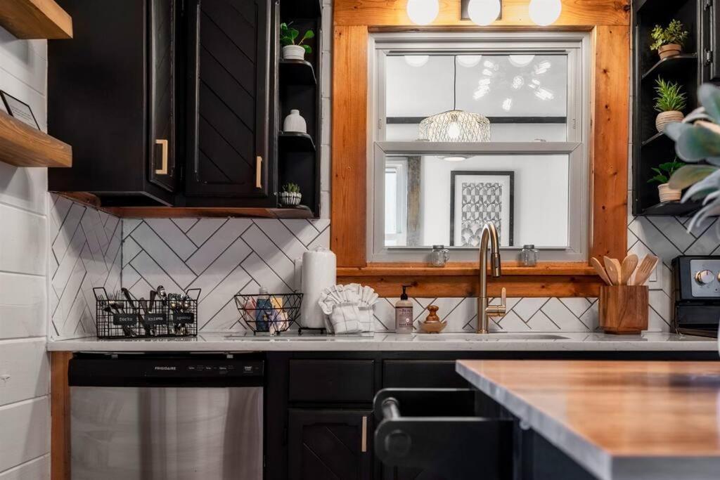 Mulberry Ridge Villa Сивиървил Екстериор снимка