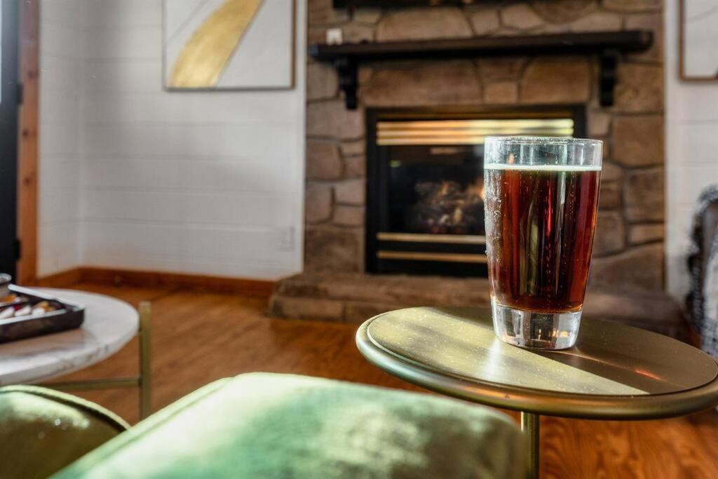 Mulberry Ridge Villa Сивиървил Екстериор снимка