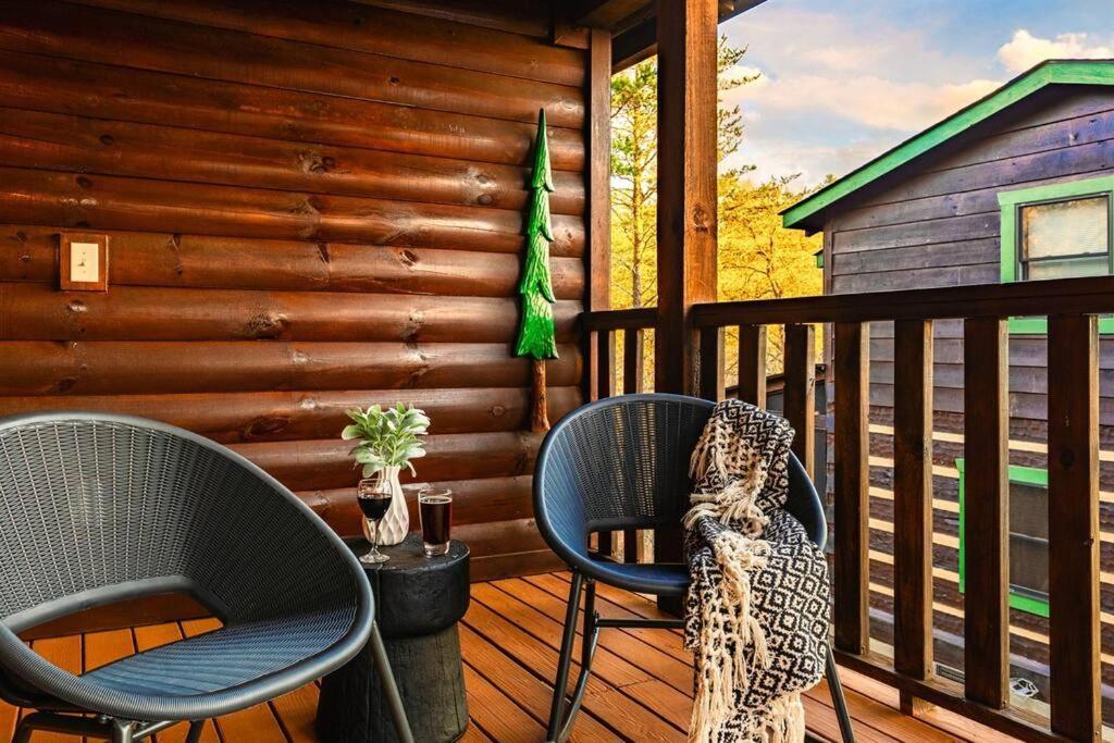 Mulberry Ridge Villa Сивиървил Екстериор снимка
